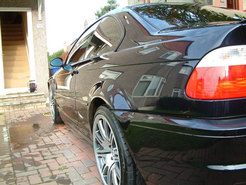 BMWM3carbonblack002.jpg