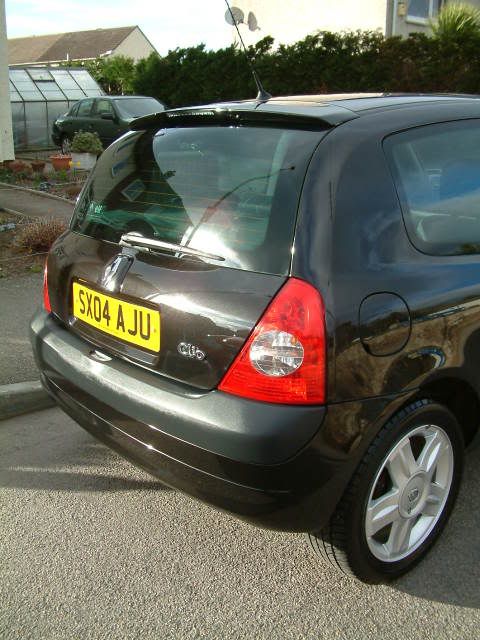 clio008.jpg