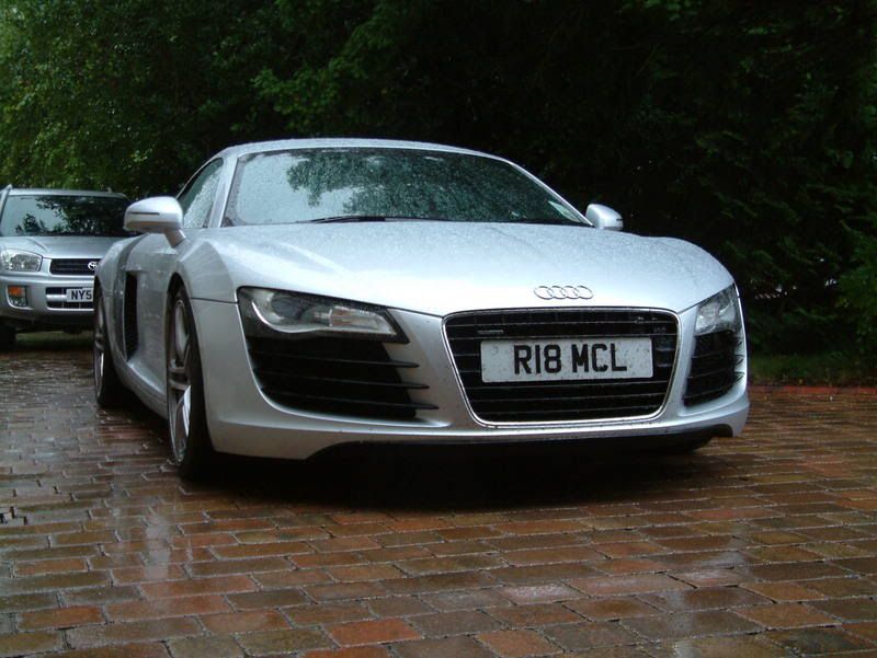 AudiR8001.jpg