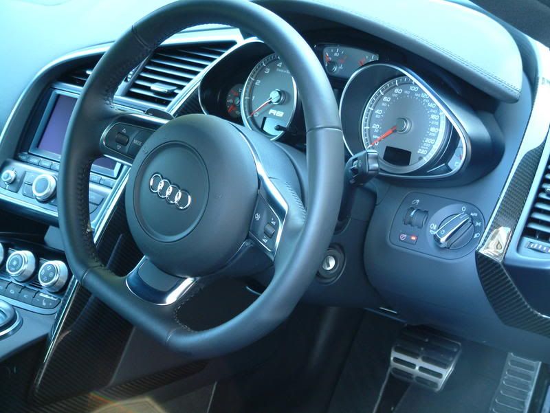 AudiR8003.jpg