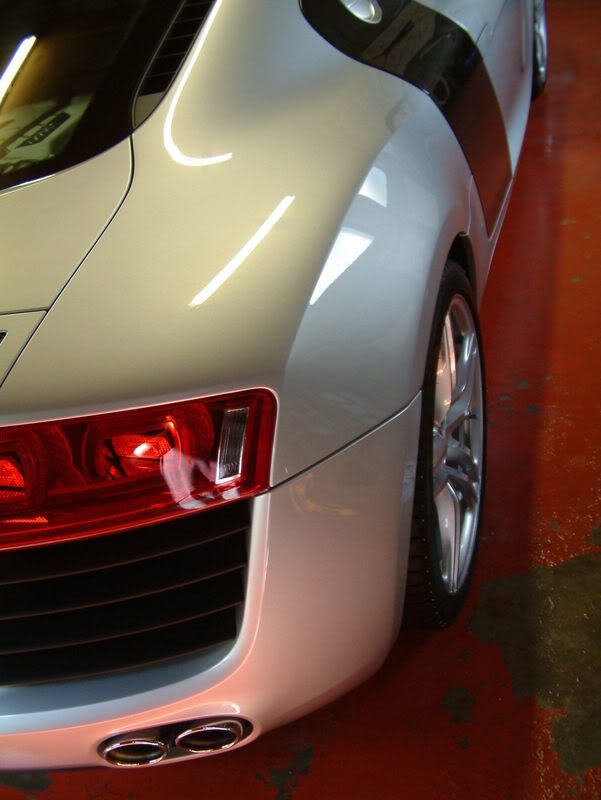 AudiR8033.jpg