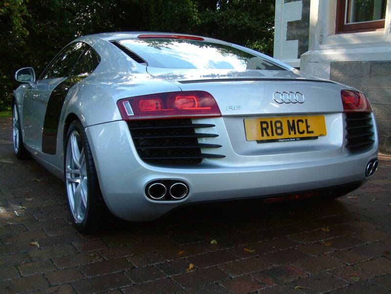 AudiR8047.jpg