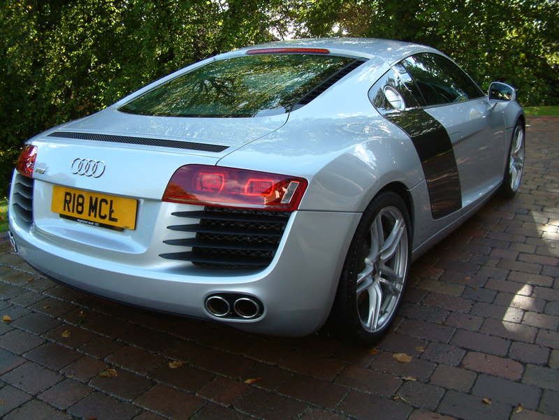 AudiR8049.jpg