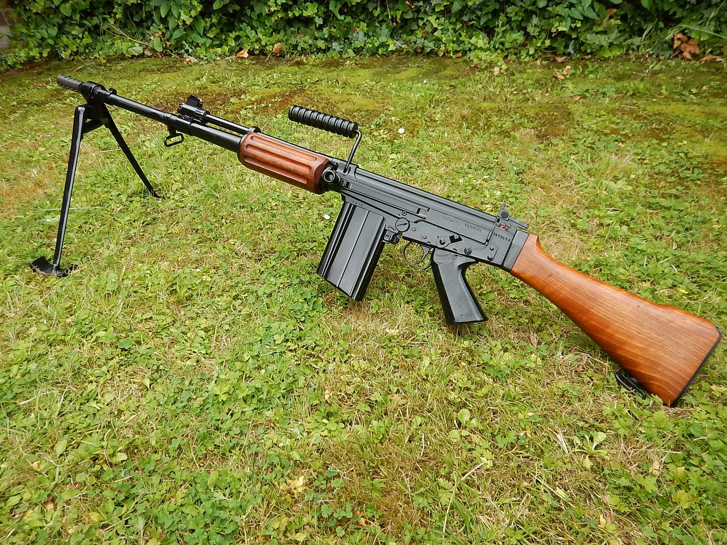 FN FAL Full Auto - YouTube