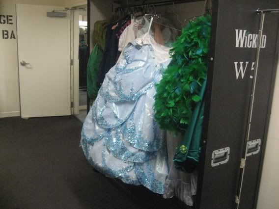 Adam Wylie in Wicked/ Jaystarr visits L.A.'s 'Wicked'