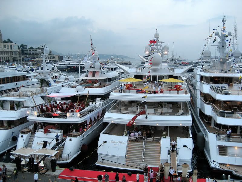 IMAGE: http://i13.photobucket.com/albums/a262/bakergt40/amonacobylewis083.jpg