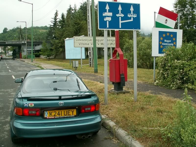 Hungary_Slovakia_border.jpg