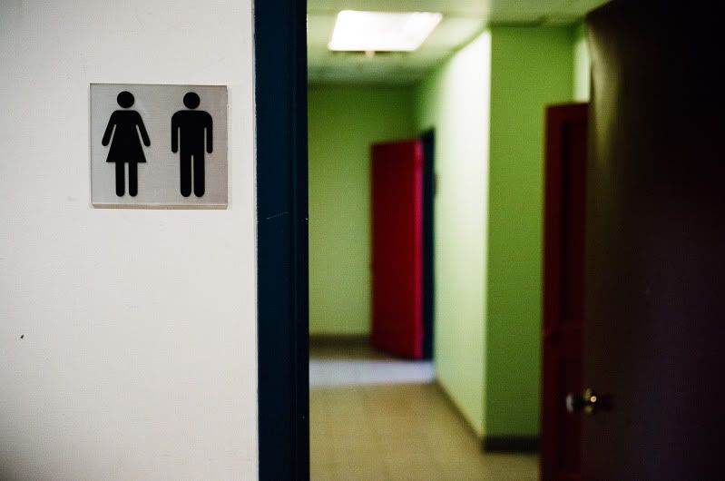 IMAGE: http://i13.photobucket.com/albums/a270/sebmour/studio4fun-6.jpg