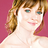 alexis bledel with green eyes