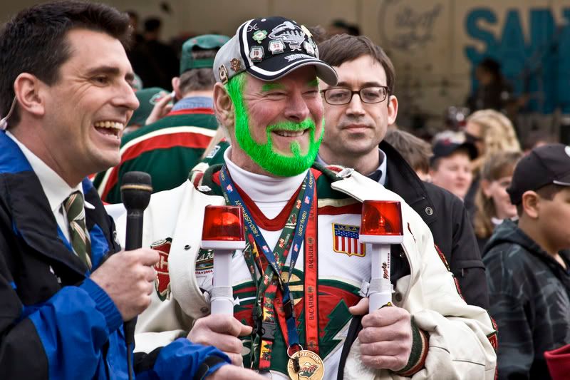 IMAGE: http://i13.photobucket.com/albums/a272/RedG35C/Wild%20Playoffs%202008/WildPlayoffs-1.jpg