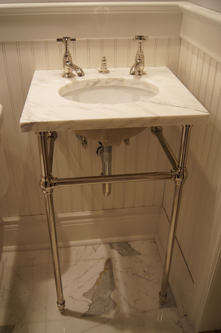 traditional bathroom sinks Undermount sink suggestion for a vintage style bath - Bathrooms