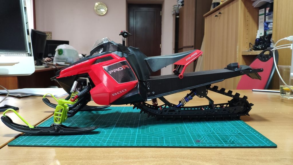 rc snowmobile polaris