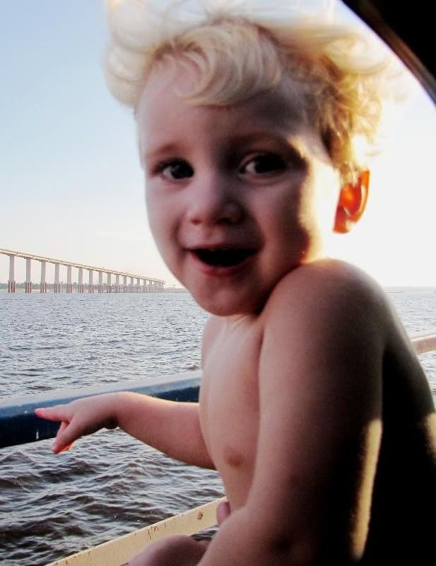 DanielpointingtoponteOct302010.jpg