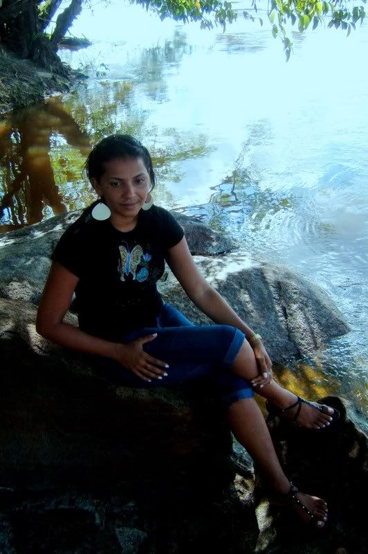 RaquelnabeiradoRio.jpg