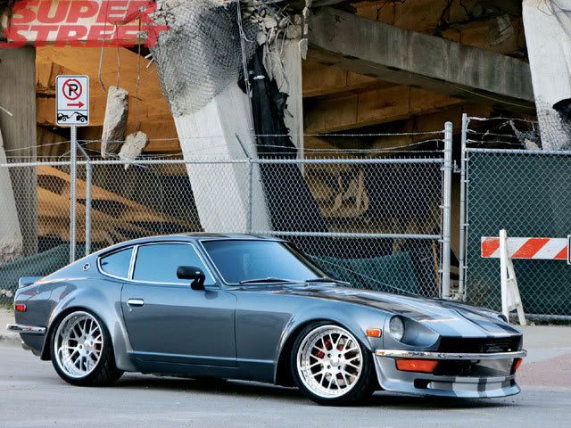 130_0706_02_z1971_datsun_240zright_.jpg