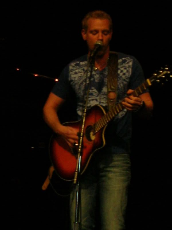 re: Adam Pascal concert review