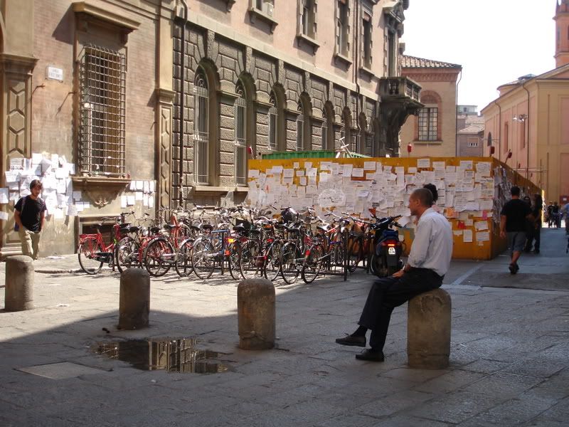 manwithbikes-bologna.jpg