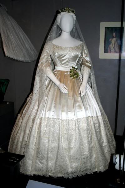 1860 s wedding dress