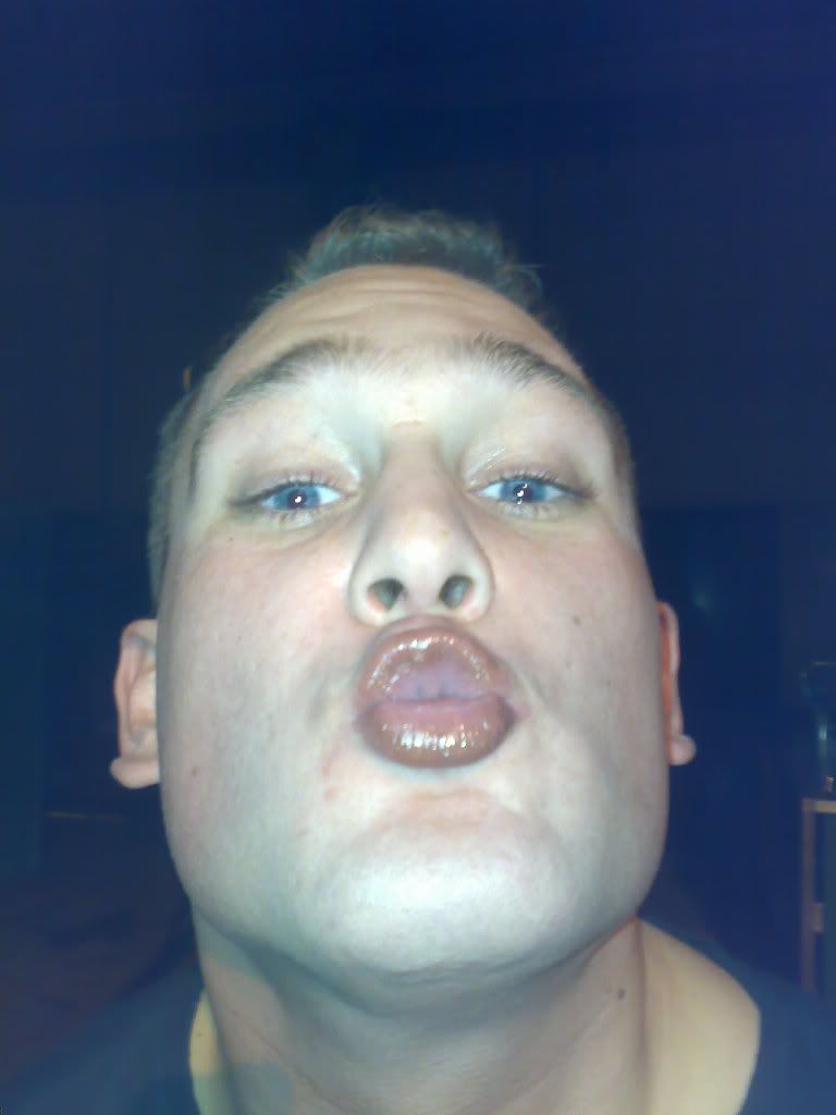 [img width=480 height=640]http://i13.photobucket.com/albums/a287/mantabert/11022007077.jpg[/img]