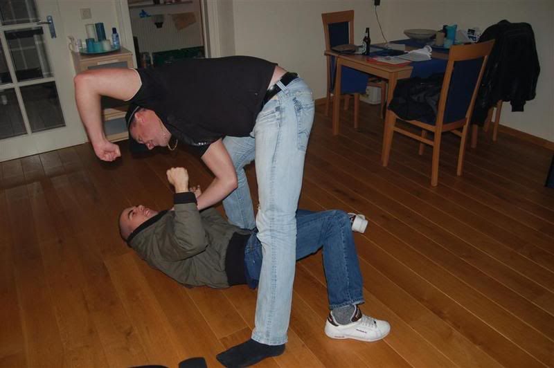 [img width=680 height=452]http://i13.photobucket.com/albums/a287/mantabert/DSC_1993Large.jpg[/img]