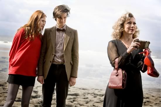 Amy Pond, River Song and the Eleveth Doctor - The Time of Angels.