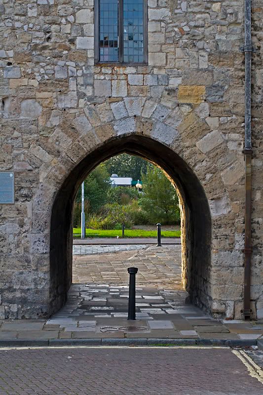 IMAGE: http://i13.photobucket.com/albums/a294/peteghia/2006%20CMCK%20Annual%20Ball/IMG_3350.jpg