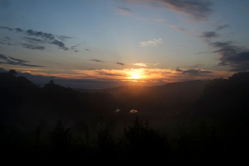 IMAGE: http://i13.photobucket.com/albums/a294/peteghia/2006%20RSOC%20IOW/Fox%20and%20Hounds/IMG_2534.jpg