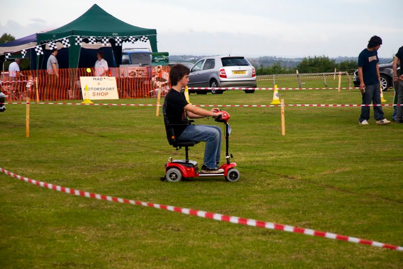 IMAGE: http://i13.photobucket.com/albums/a294/peteghia/2006%20RSOC%20IOW/IMG_2570.jpg