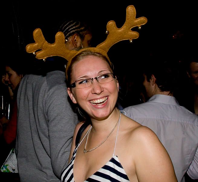 IMAGE: http://i13.photobucket.com/albums/a294/peteghia/2006_cmck_xmas_party/IMG_4375.jpg