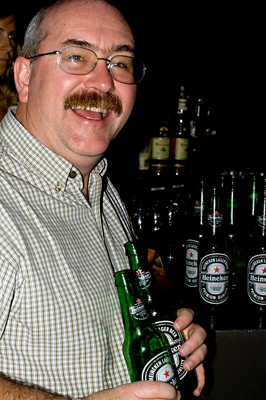 IMAGE: http://i13.photobucket.com/albums/a294/peteghia/Barcelona/IMG_3622.jpg