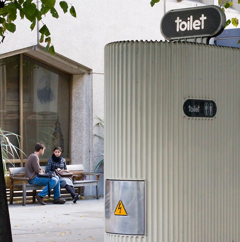 IMAGE: http://i13.photobucket.com/albums/a294/peteghia/IMG_3097-yeah.jpg