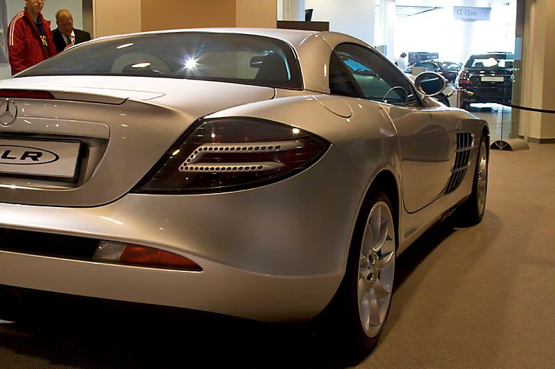 IMAGE: http://i13.photobucket.com/albums/a294/peteghia/Mecedes-Benz/IMG_3936.jpg