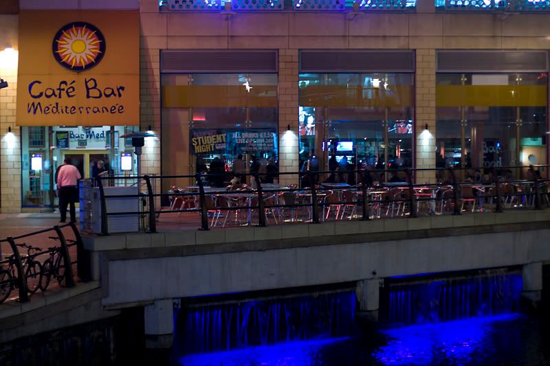 IMAGE: http://i13.photobucket.com/albums/a294/peteghia/WWPD%20Shops/IMG_3476.jpg