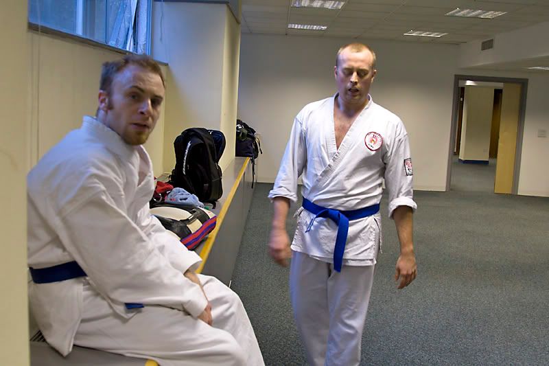 IMAGE: http://i13.photobucket.com/albums/a294/peteghia/Wado%20Kai%20Karate/IMG_4215.jpg