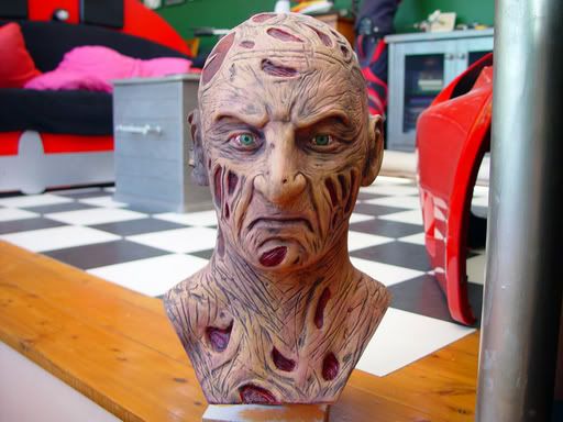 [Image: newfreddy2.jpg]