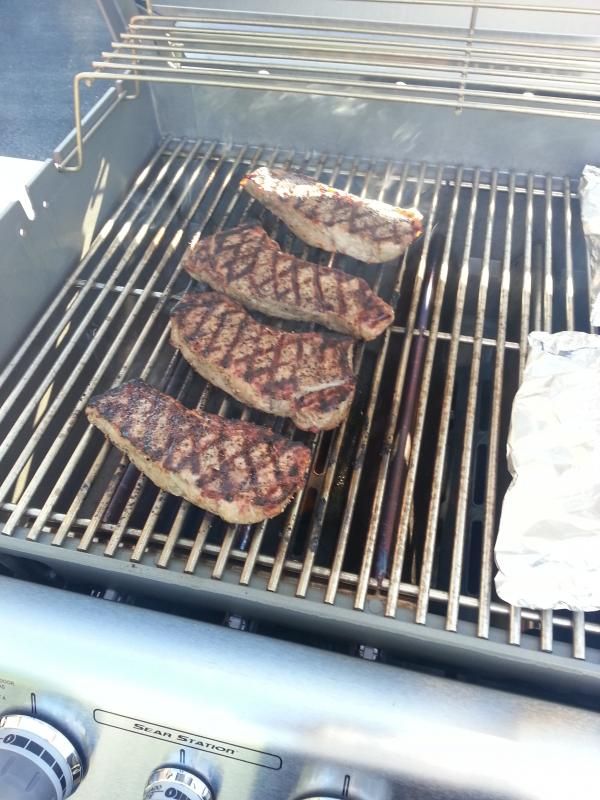 [Image: steaks_zpsbe2b2d3d.jpg]