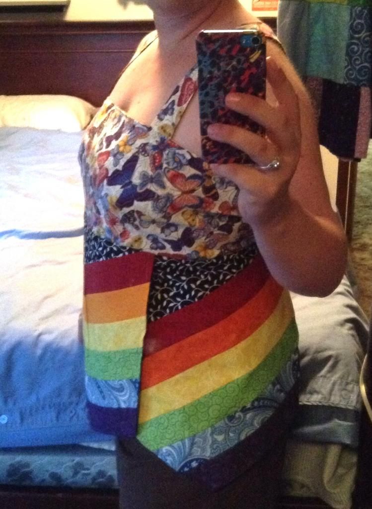 photo rainbowapron2_zps4f9ed9f6.jpg