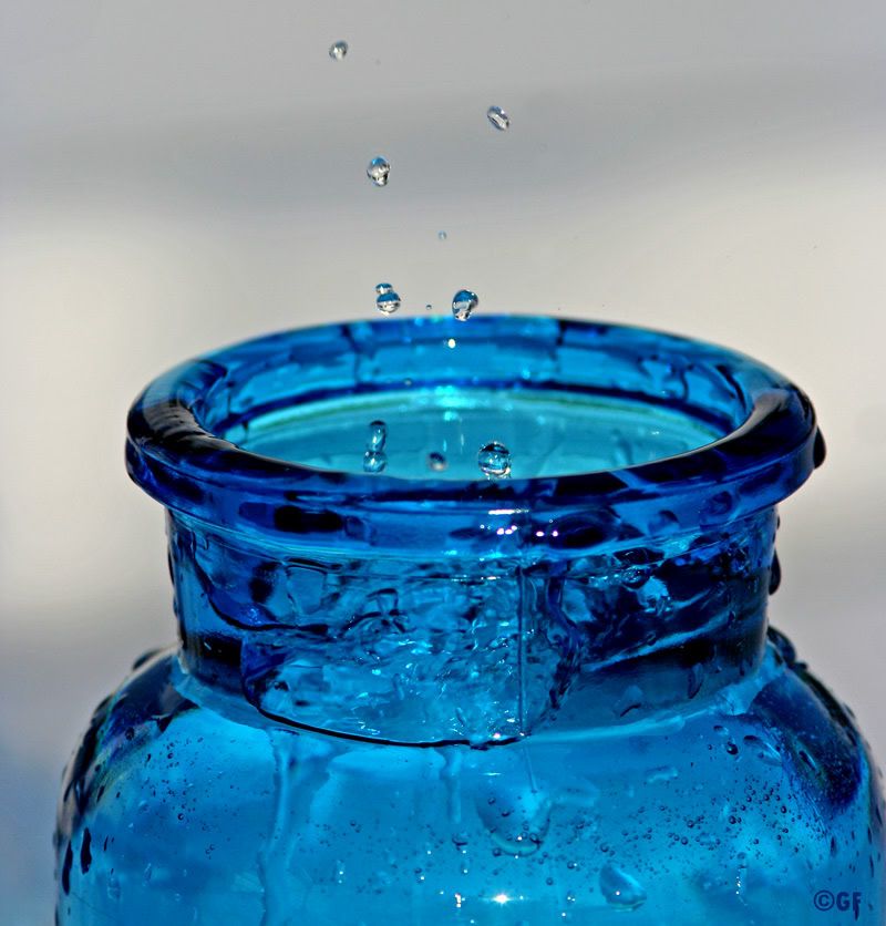 IMAGE: http://i13.photobucket.com/albums/a300/g2a/Holding%20Pattern/blue2.jpg